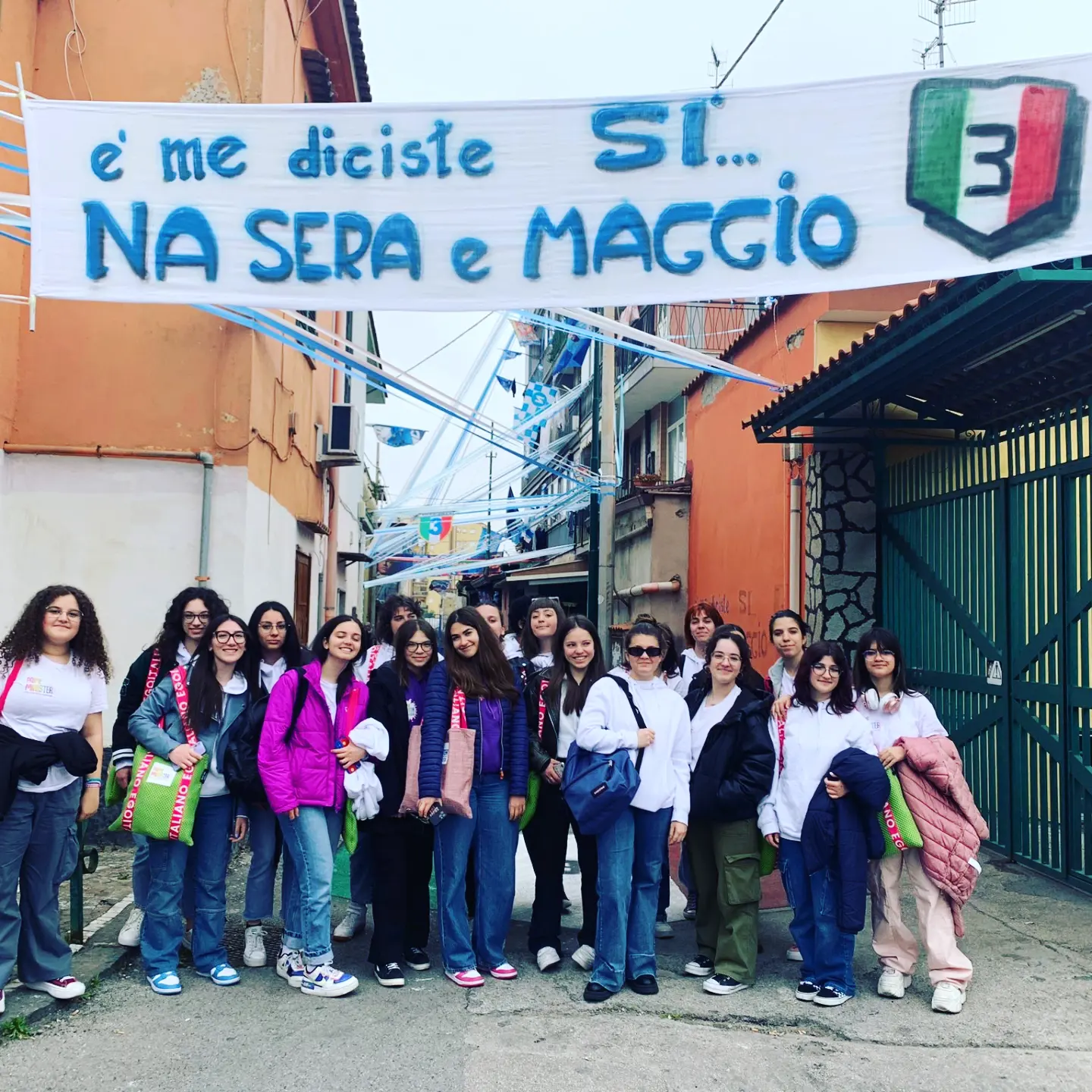 Le ragazze di Prime Minister Basilicata per le strade di una Napoli vestita a festa per la vincita dello scudetto 2023