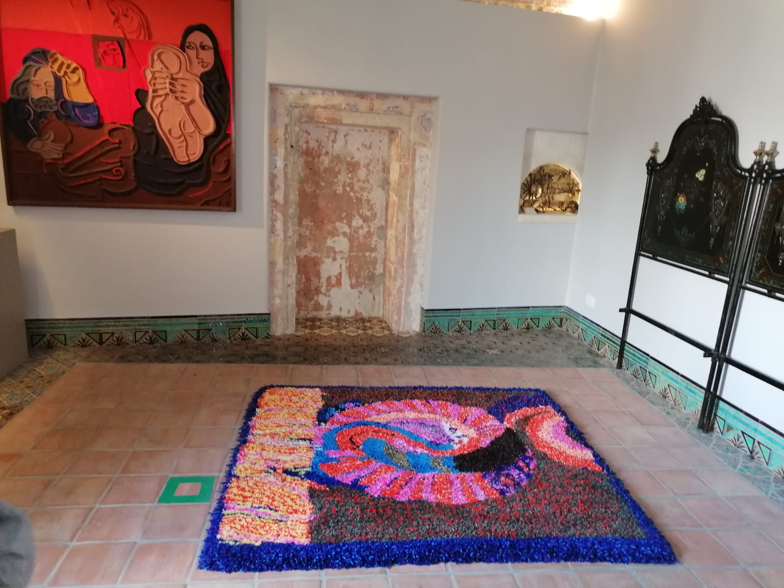 Il tappeto "Sete" realizzato da Marianna D'Aquino ed esposto all'interno della Casa Museo di Ortega